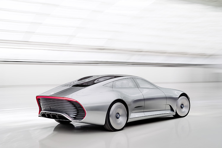 實踐可變空力套件發想 《Mercedes-Benz IAA》概念車展現數位設計概念 實踐可變空力套件發想 《Mercedes-Benz IAA》概念車展現數位設計概念
