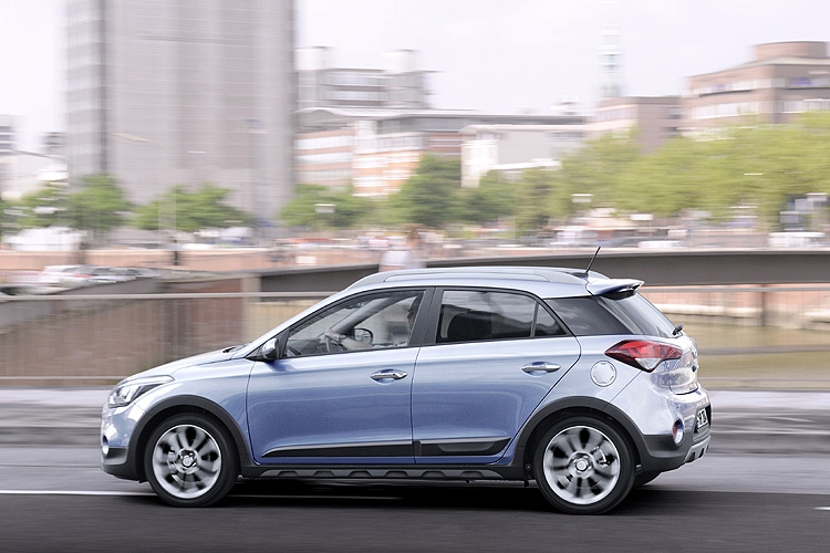 都會取向 現代《Hyundai i20 Active》全新亮相 都會取向 現代《Hyundai i20 Active》全新亮相