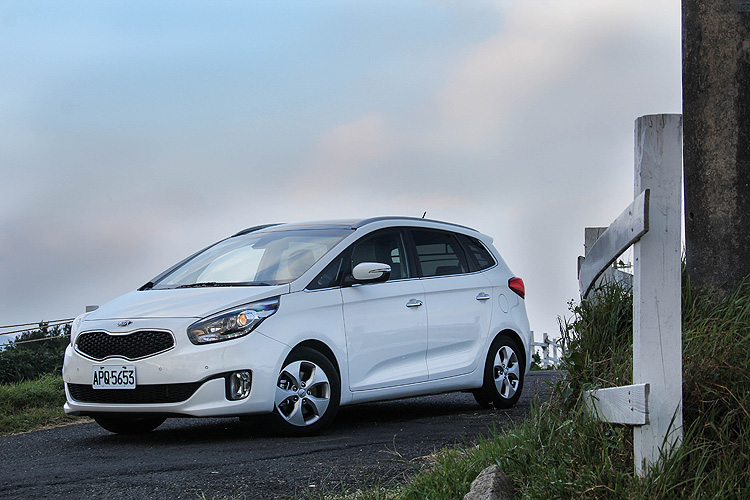 柴油展雄心 ─ 起亞《Kia Carens CRDi》試駕剖析 柴油展雄心 ─ 起亞《Kia Carens CRDi》試駕剖析