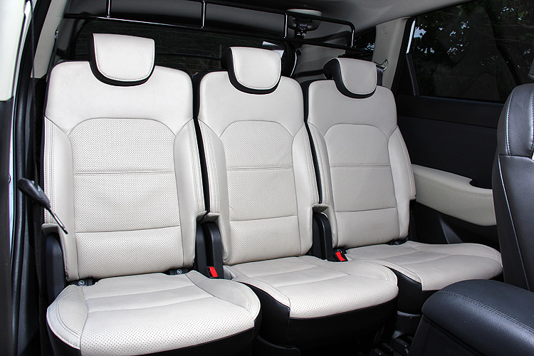 柴油展雄心 ─ 起亞《Kia Carens CRDi》試駕剖析 柴油展雄心 ─ 起亞《Kia Carens CRDi》試駕剖析