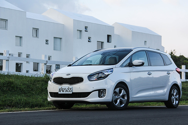 柴油展雄心 ─ 起亞《Kia Carens CRDi》試駕剖析 柴油展雄心 ─ 起亞《Kia Carens CRDi》試駕剖析