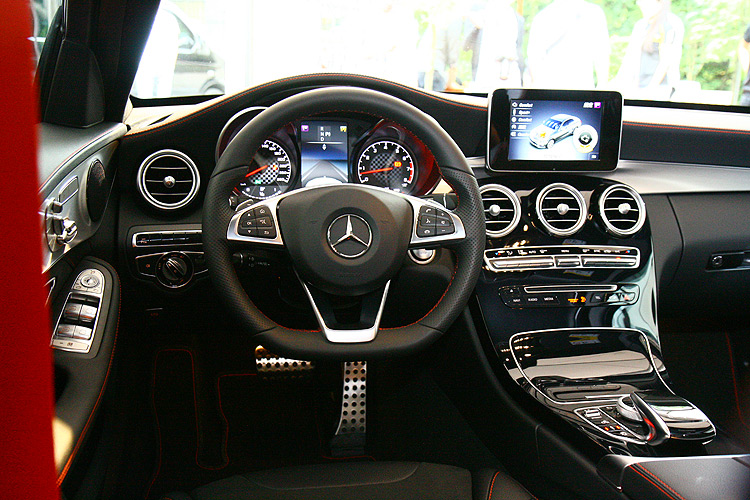 品牌進階性能車的敲門磚 賓士《Mercedes-Benz C 450 AMG 4Matic》342萬元正式襲台! 品牌進階性能車的敲門磚 賓士《Mercedes-Benz C 450 AMG 4Matic》342萬元正式襲台!