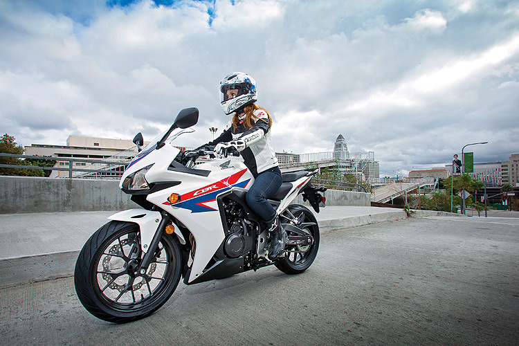 中量級雙缸跑車改款 本田《Honda CBR500R》16年式新車即將登場 中量級雙缸跑車改款 本田《Honda CBR500R》16年式新車即將登場