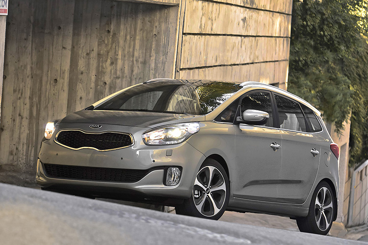 最高降幅6.98萬元 《Kia Carens》汽油版全面調整建議售價 最高降幅6.98萬元 《Kia Carens》汽油版全面調整建議售價