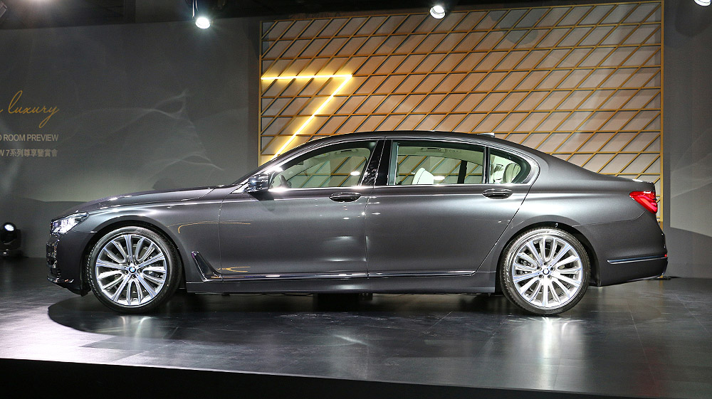 新一代科技旗艦即將登台 全新大改款寶馬《BMW 740Li》長軸車型搶先預賞 新一代科技旗艦即將登台 全新大改款寶馬《BMW 740Li》長軸車型搶先預賞