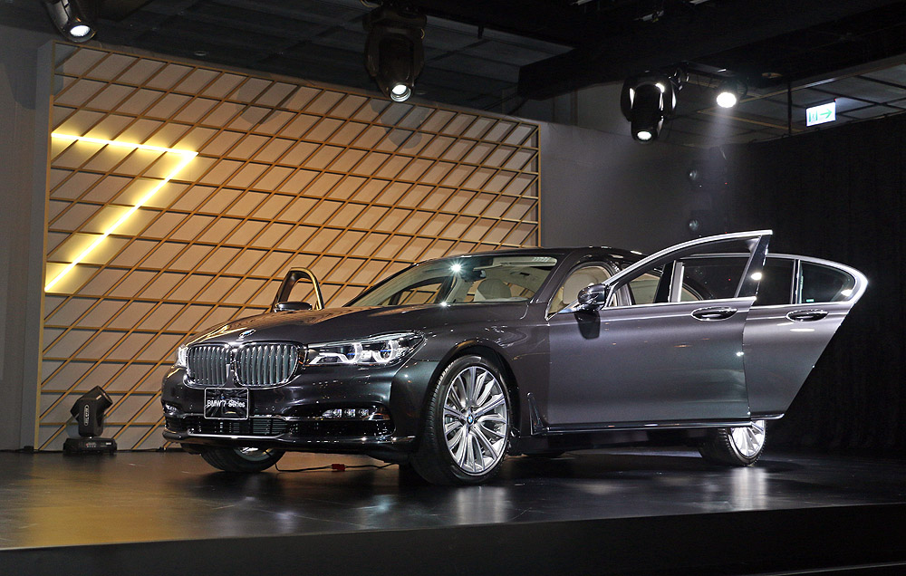 新一代科技旗艦即將登台 全新大改款寶馬《BMW 740Li》長軸車型搶先預賞 新一代科技旗艦即將登台 全新大改款寶馬《BMW 740Li》長軸車型搶先預賞