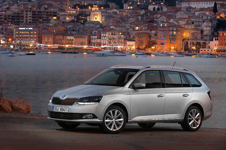 1.4 TDI柴油引擎送測試水溫 《Škoda Fabia Combi》預計週末進駐經銷據點 1.4 TDI柴油引擎送測試水溫 《Škoda Fabia Combi》預計週末進駐經銷據點
