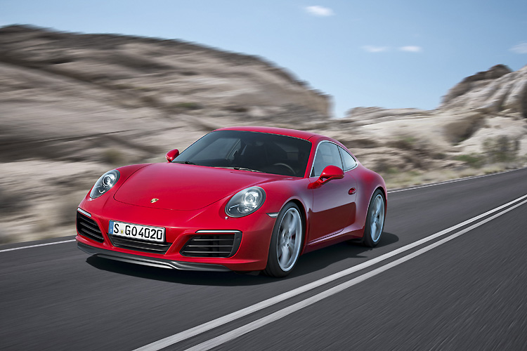 進出斜坡不用怕!《Porsche 911》懸吊舉升系統讓下巴不磨地 進出斜坡不用怕!《Porsche 911》懸吊舉升系統讓下巴不磨地