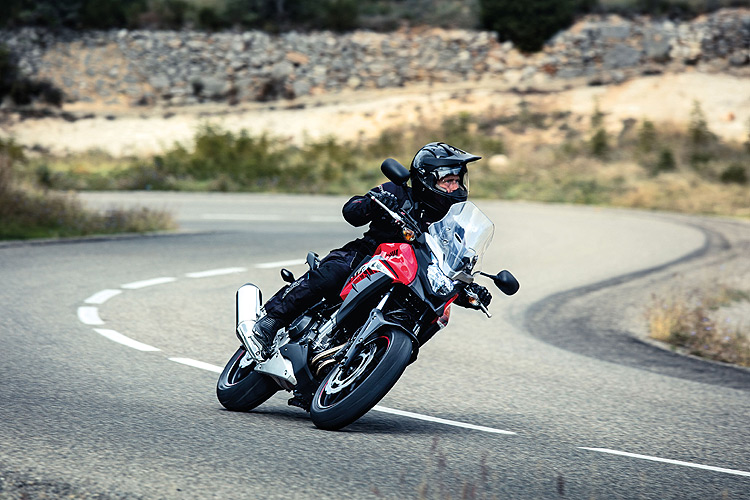 搶在東京車展發表前 本田《Honda CB500X、NC750X》歐規車型首批廠照公佈 搶在東京車展發表前 本田《Honda CB500X、NC750X》歐規車型首批廠照公佈