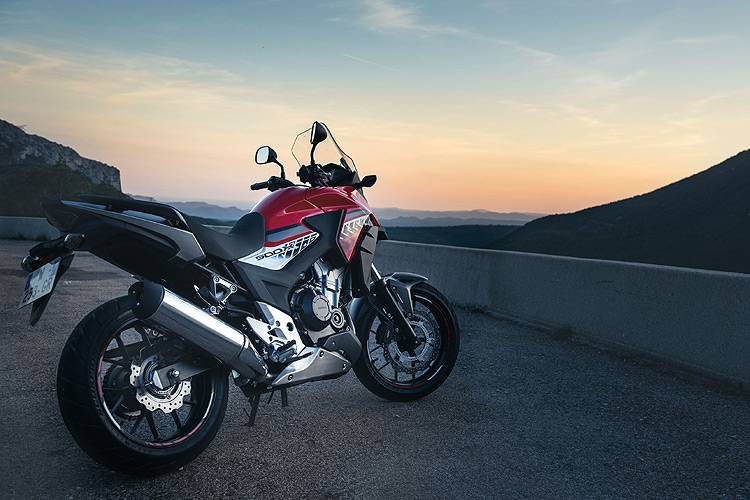 搶在東京車展發表前 本田《Honda CB500X、NC750X》歐規車型首批廠照公佈 搶在東京車展發表前 本田《Honda CB500X、NC750X》歐規車型首批廠照公佈