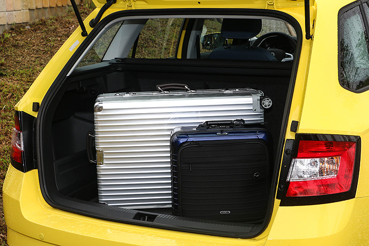 尾廂升級、帥勁加倍─《Škoda Fabia Combi 1.2 TSI》瞄準空缺強勢襲來 尾廂升級、帥勁加倍─《Škoda Fabia Combi 1.2 TSI》瞄準空缺強勢襲來