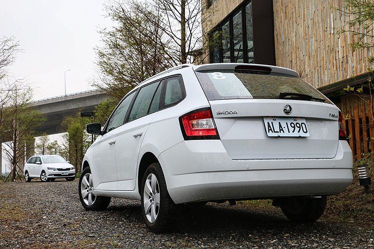 尾廂升級、帥勁加倍─《Škoda Fabia Combi 1.2 TSI》瞄準空缺強勢襲來 尾廂升級、帥勁加倍─《Škoda Fabia Combi 1.2 TSI》瞄準空缺強勢襲來