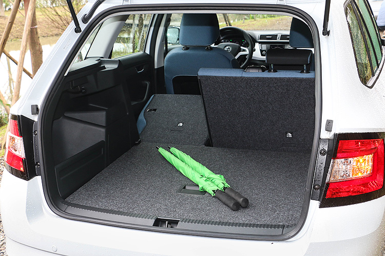尾廂升級、帥勁加倍─《Škoda Fabia Combi 1.2 TSI》瞄準空缺強勢襲來 尾廂升級、帥勁加倍─《Škoda Fabia Combi 1.2 TSI》瞄準空缺強勢襲來