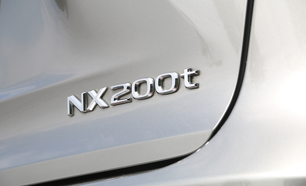 以小搏大!200萬級潛力新秀《BMW X1 sDrive20i》對決強敵《Lexus NX 200t》,動力篇 以小搏大!200萬級潛力新秀《BMW X1 sDrive20i》對決強敵《Lexus NX 200t》,動力篇