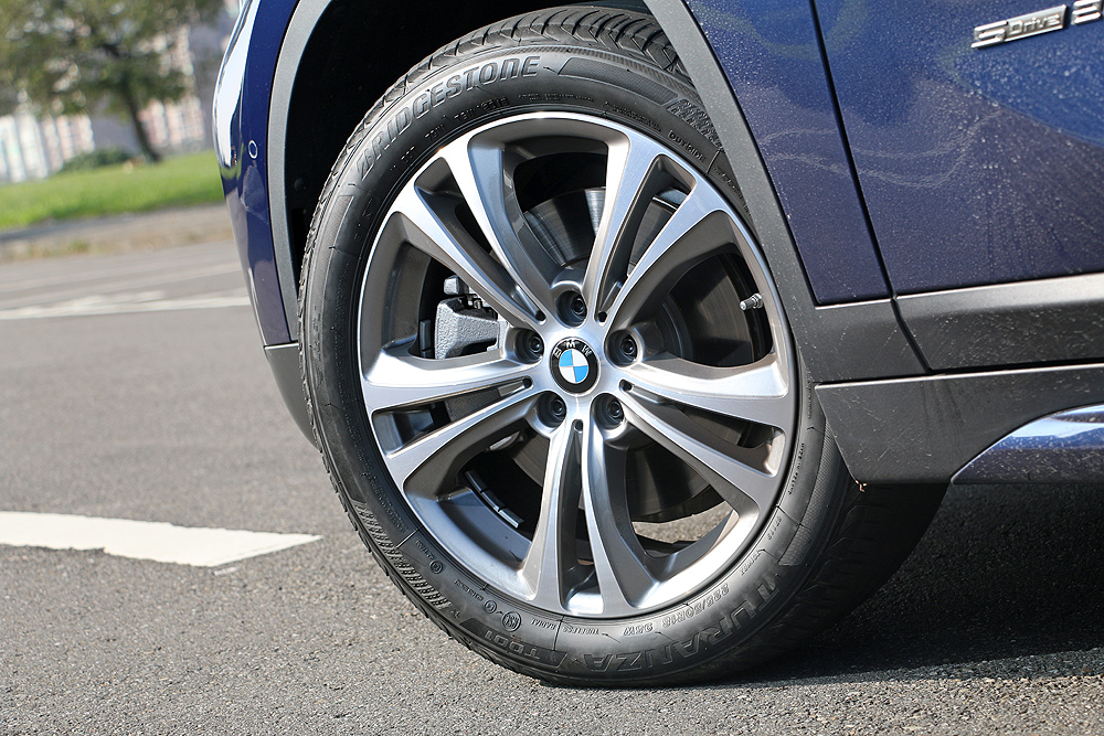 以小搏大!200萬級潛力新秀《BMW X1 sDrive20i》對決強敵《Lexus NX 200t》,動力篇 以小搏大!200萬級潛力新秀《BMW X1 sDrive20i》對決強敵《Lexus NX 200t》,動力篇