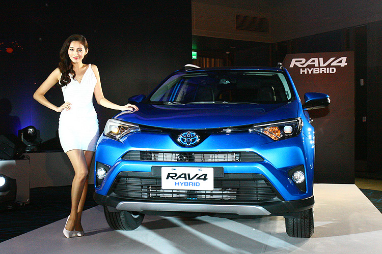 都給你玩就好啦!豐田《Toyota RAV4》小改84.9萬起上市 延續進口SUV銷售王者霸業 都給你玩就好啦!豐田《Toyota RAV4》小改84.9萬起上市 延續進口SUV銷售王者霸業
