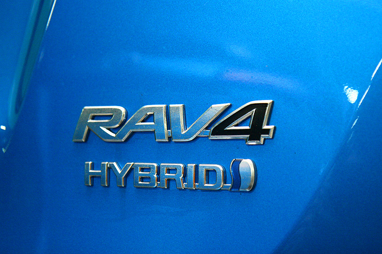 都給你玩就好啦!豐田《Toyota RAV4》小改84.9萬起上市 延續進口SUV銷售王者霸業 都給你玩就好啦!豐田《Toyota RAV4》小改84.9萬起上市 延續進口SUV銷售王者霸業