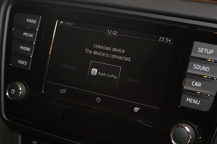 完整CarPlay功能首次導入臺灣 《Škoda Superb》標配Smart Link下月上市 完整CarPlay功能首次導入臺灣 《Škoda Superb》標配Smart Link下月上市