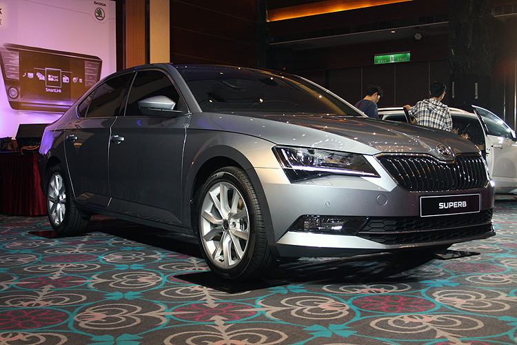 完整CarPlay功能首次導入臺灣 《Škoda Superb》標配Smart Link下月上市 完整CarPlay功能首次導入臺灣 《Škoda Superb》標配Smart Link下月上市