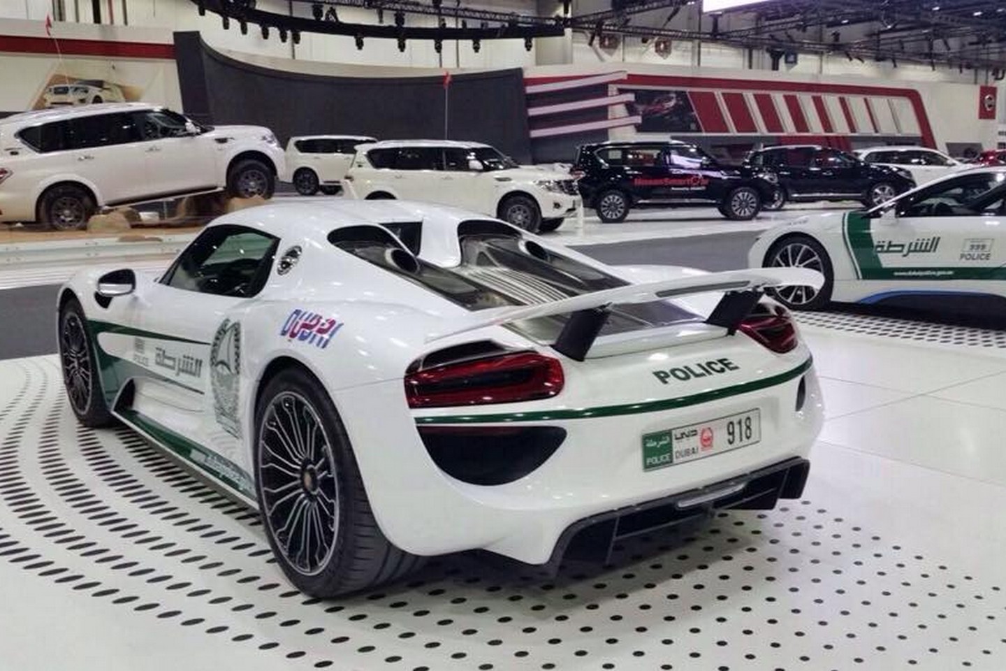保時捷《Porsche 918 Spyder》報到!杜拜警用車隊再添極速緝兇新戰力 保時捷《Porsche 918 Spyder》報到!杜拜警用車隊再添極速緝兇新戰力