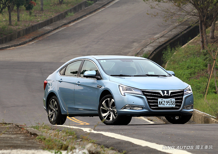 10位模特兒備戰2016台北車展 全新納智捷《Luxgen S3 EV+》電動車預約登場 10位模特兒備戰2016台北車展 全新納智捷《Luxgen S3 EV+》電動車預約登場
