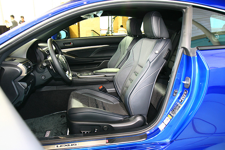 車系全員到齊!《Lexus RC 200t / RC 300h》239萬元起搶攻豪華轎跑市場 車系全員到齊!《Lexus RC 200t / RC 300h》239萬元起搶攻豪華轎跑市場
