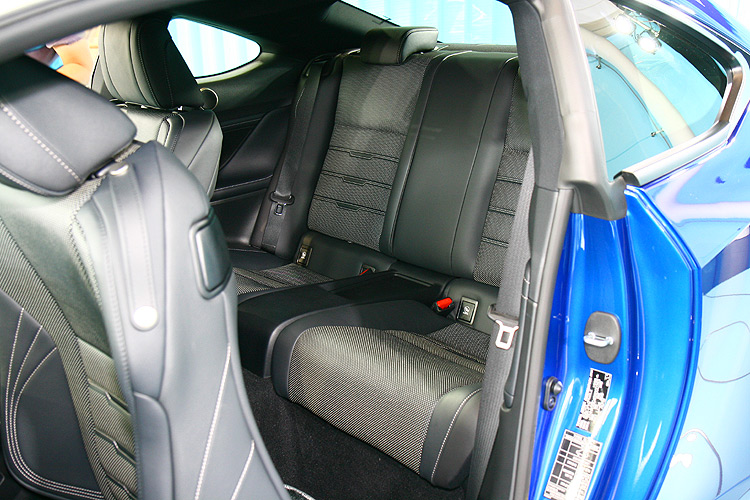 車系全員到齊!《Lexus RC 200t / RC 300h》239萬元起搶攻豪華轎跑市場 車系全員到齊!《Lexus RC 200t / RC 300h》239萬元起搶攻豪華轎跑市場