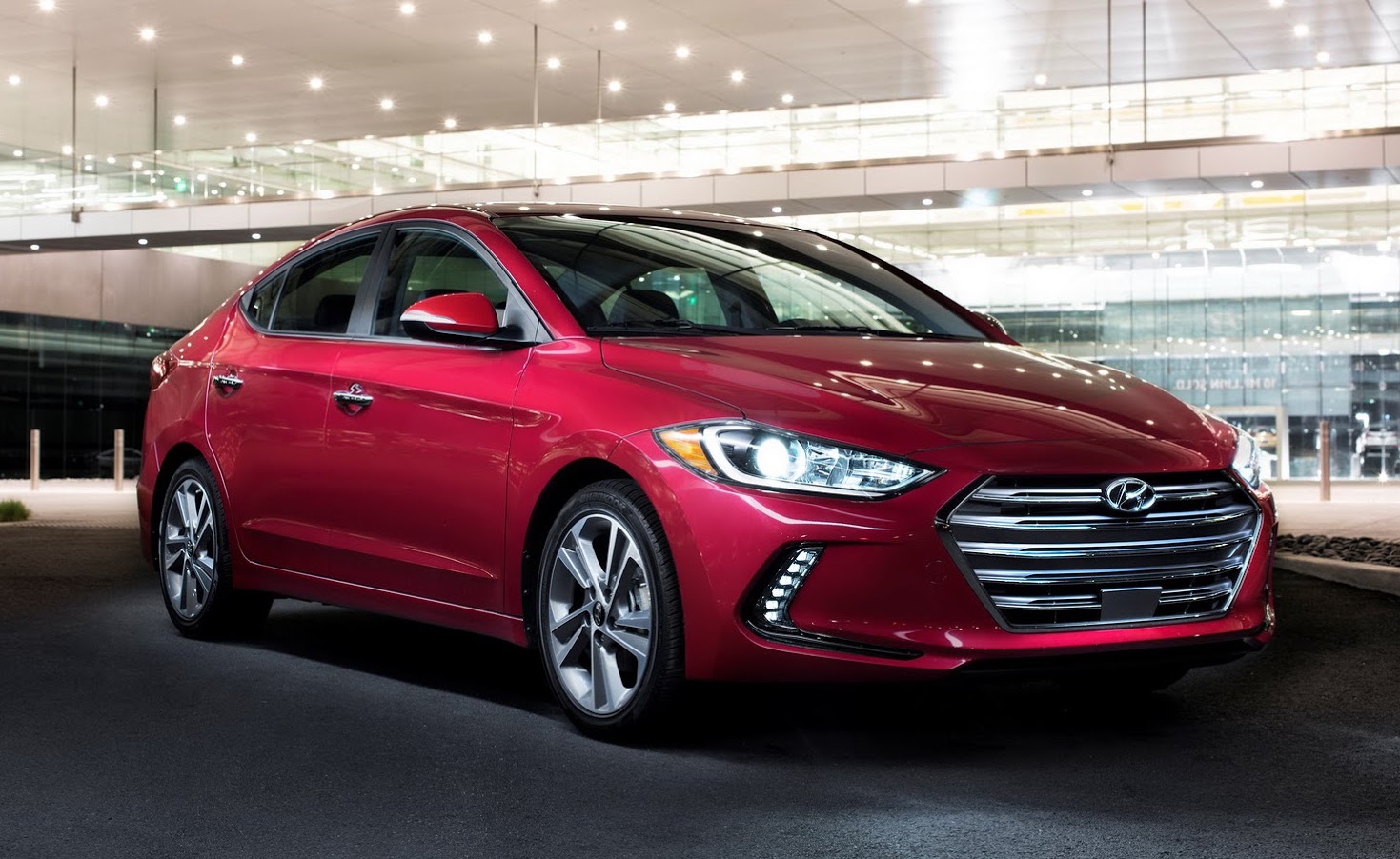 追加1.4升渦輪引擎 現代《Hyundai Elantra》全新大改款車型北美跟進發表 追加1.4升渦輪引擎 現代《Hyundai Elantra》全新大改款車型北美跟進發表
