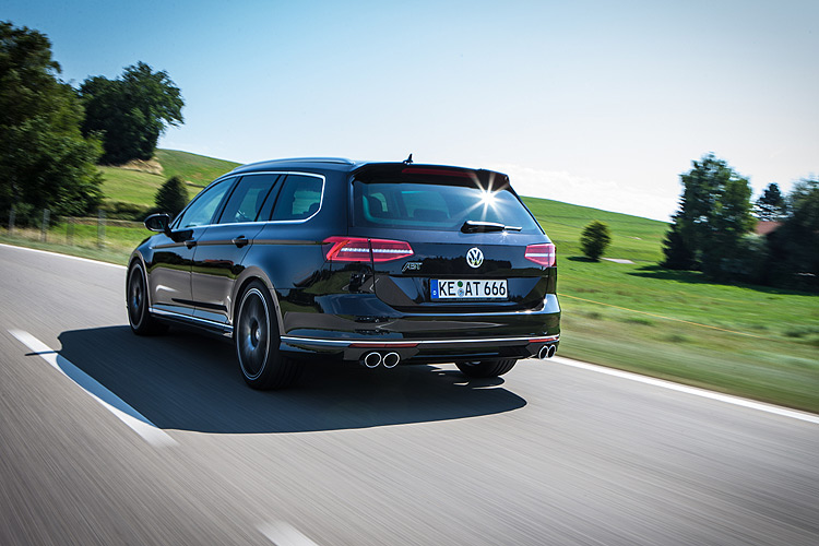 B8世代《Abt Passat》進攻德國Essen改裝車展 B8世代《Abt Passat》進攻德國Essen改裝車展