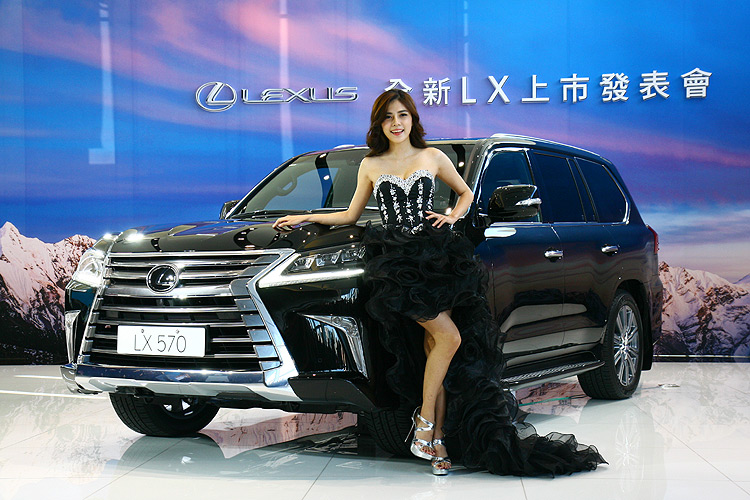 「大」有看頭!全新《Lexus LX 570》引領揭示東南亞最大Lexus旗艦中心 「大」有看頭!全新《Lexus LX 570》引領揭示東南亞最大Lexus旗艦中心