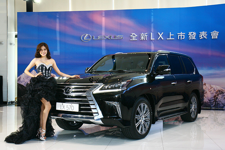 「大」有看頭!全新《Lexus LX 570》引領揭示東南亞最大Lexus旗艦中心 「大」有看頭!全新《Lexus LX 570》引領揭示東南亞最大Lexus旗艦中心