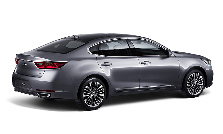 2016年進軍全球市場 《Kia Cadenza》大改款外觀廠圖露出 2016年進軍全球市場 《Kia Cadenza》大改款外觀廠圖露出