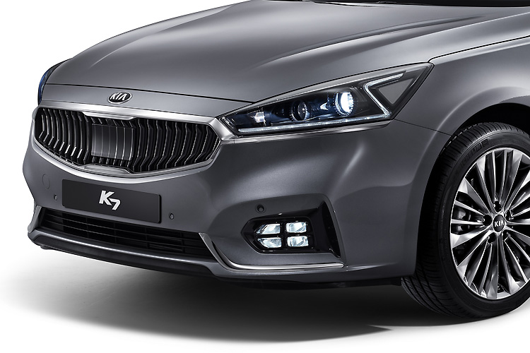 2016年進軍全球市場 《Kia Cadenza》大改款外觀廠圖露出 2016年進軍全球市場 《Kia Cadenza》大改款外觀廠圖露出