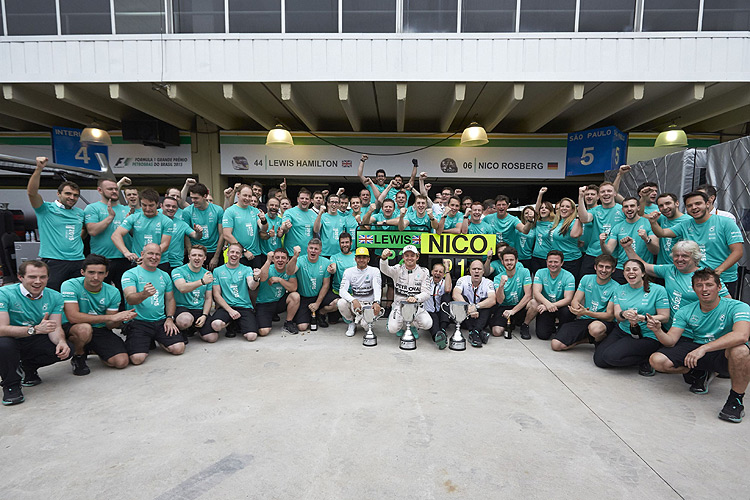 賓士《Mercedes AMG Petronas》車隊提前稱霸 閉幕站阿布達比同樣令人期待 賓士《Mercedes AMG Petronas》車隊提前稱霸 閉幕站阿布達比同樣令人期待
