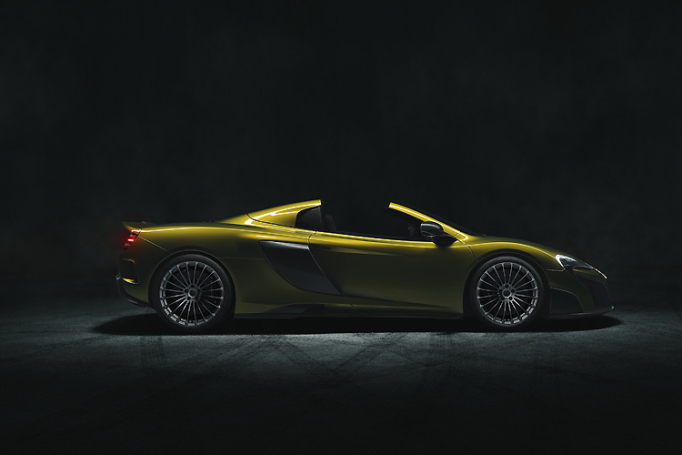 限量500台破空問世 《McLaren 675LT Spider》走入現實 限量500台破空問世 《McLaren 675LT Spider》走入現實