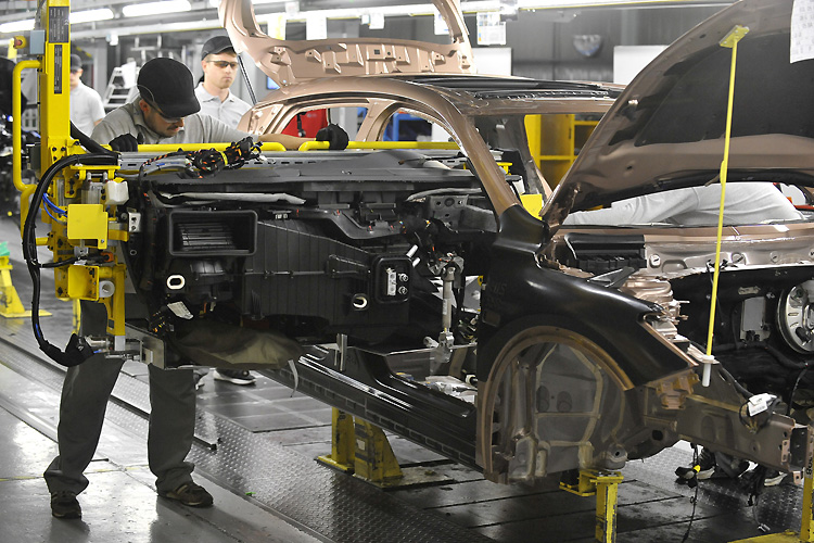 《Infiniti Q30》英國量產啟動 預估2016年第三季在臺開賣 《Infiniti Q30》英國量產啟動 預估2016年第三季在臺開賣