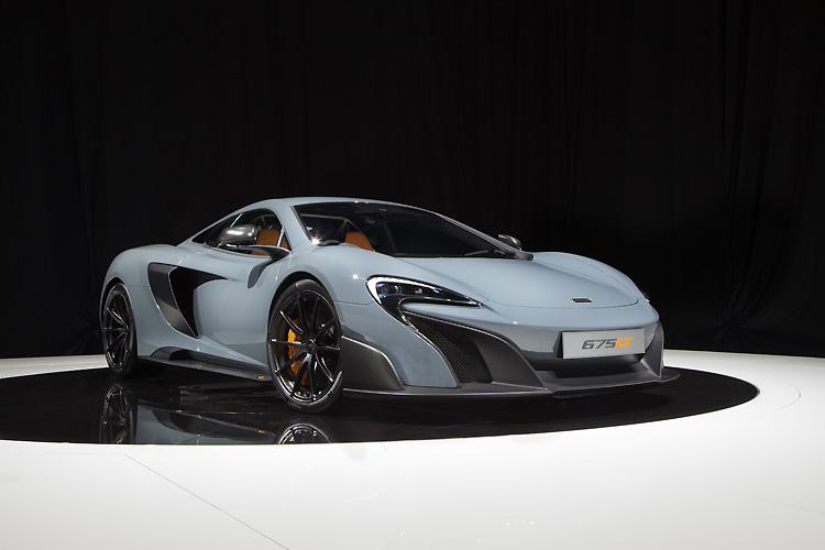 限量500台破空問世 《McLaren 675LT Spider》走入現實 限量500台破空問世 《McLaren 675LT Spider》走入現實