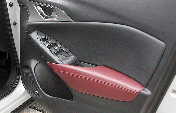 凜冬獻媚,魂動不已《Mazda CX-3 Sky-D 1.5》日本試駕(上) 凜冬獻媚,魂動不已《Mazda CX-3 Sky-D 1.5》日本試駕(上)