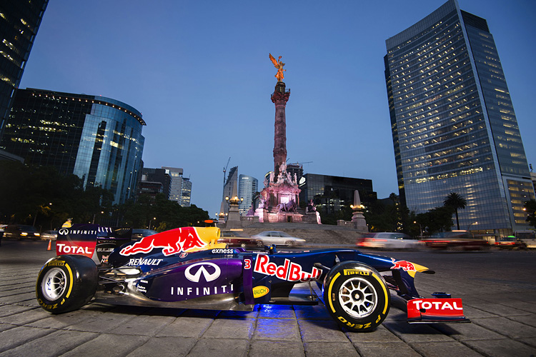 向《Infiniti》說再見 Red Bull Racing攜手TAG Heuer挑戰2016賽季 向《Infiniti》說再見 Red Bull Racing攜手TAG Heuer挑戰2016賽季
