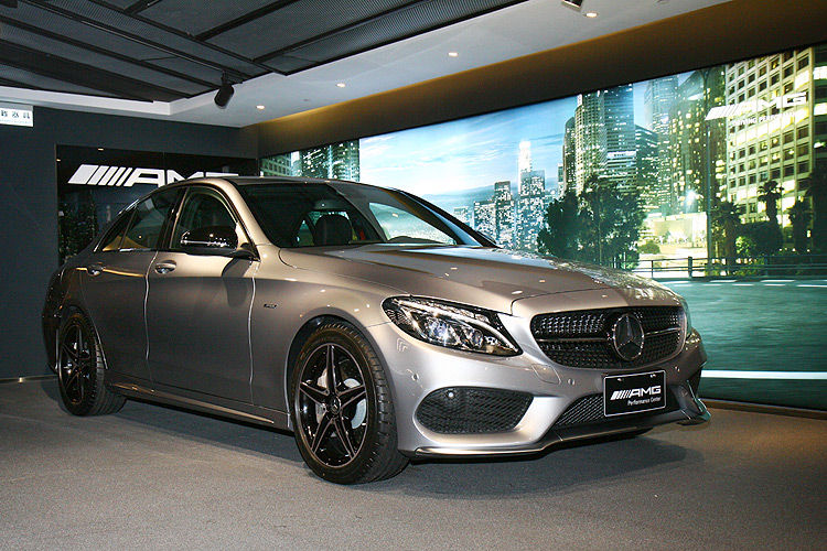性能狂潮未歇 《AMG Performance Center》正式揭幕營運! 性能狂潮未歇 《AMG Performance Center》正式揭幕營運!