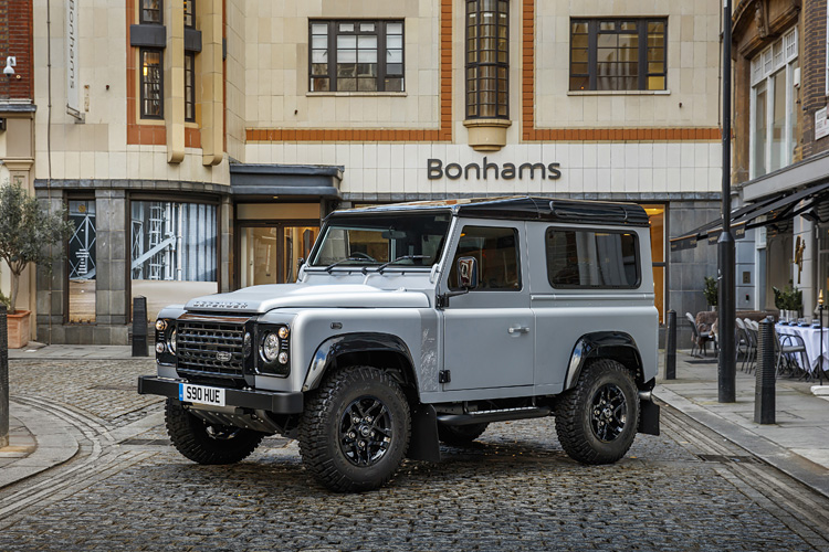 為慈善拍賣暖身 《Land Rover Defender》計程車現身倫敦街頭 為慈善拍賣暖身 《Land Rover Defender》計程車現身倫敦街頭