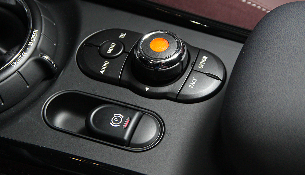 當MINI不再「mini」 全新大改款《MINI Clubman》預售價163萬元起搶先預覽! 當MINI不再「mini」 全新大改款《MINI Clubman》預售價163萬元起搶先預覽!