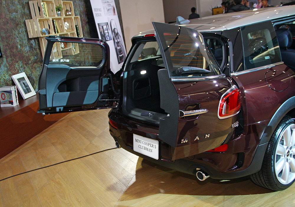 當MINI不再「mini」 全新大改款《MINI Clubman》預售價163萬元起搶先預覽! 當MINI不再「mini」 全新大改款《MINI Clubman》預售價163萬元起搶先預覽!