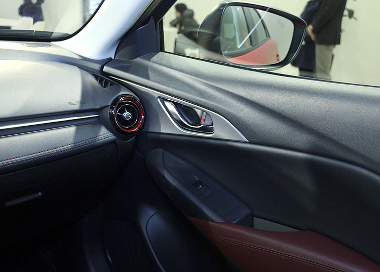 CX-3完整規配公佈 馬自達《Mazda》台北車展model陣容亮相 CX-3完整規配公佈 馬自達《Mazda》台北車展model陣容亮相