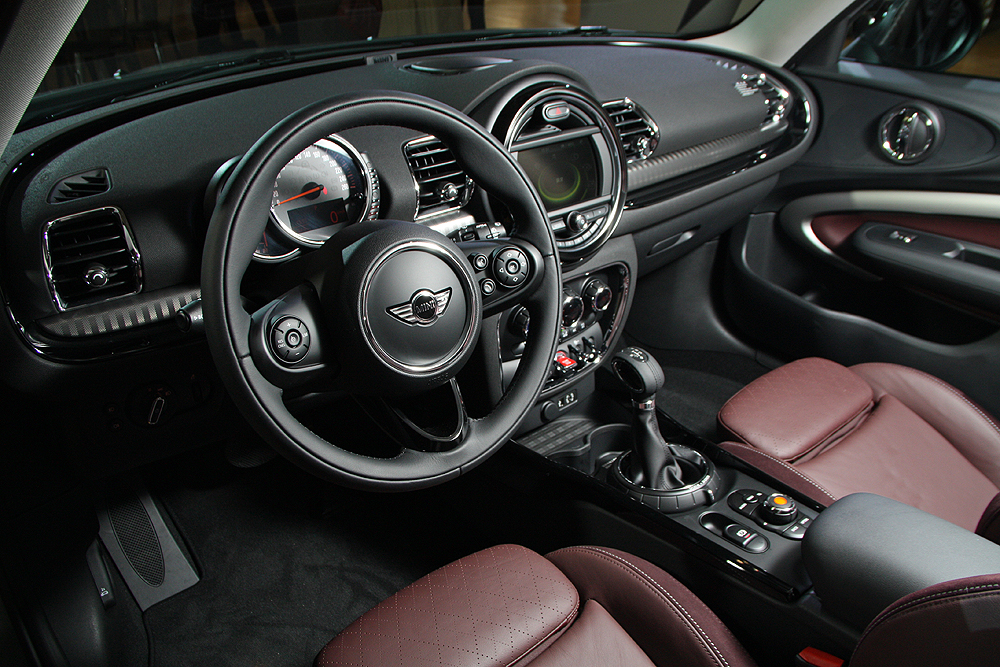 當MINI不再「mini」 全新大改款《MINI Clubman》預售價163萬元起搶先預覽! 當MINI不再「mini」 全新大改款《MINI Clubman》預售價163萬元起搶先預覽!