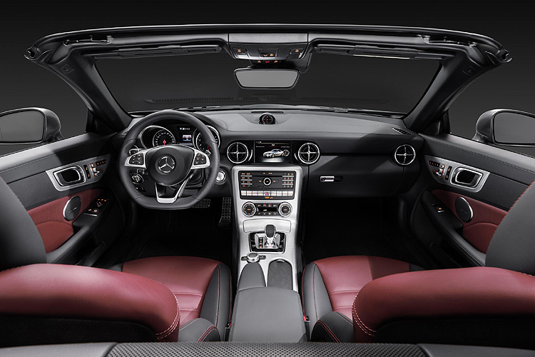 變臉更名再出發 賓士《Mercedes-Benz SLC》承接SLK的位置 變臉更名再出發 賓士《Mercedes-Benz SLC》承接SLK的位置