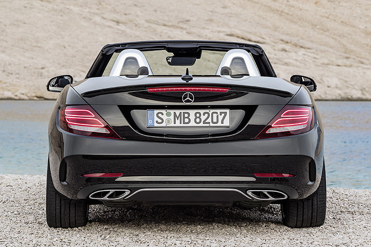 變臉更名再出發 賓士《Mercedes-Benz SLC》承接SLK的位置 變臉更名再出發 賓士《Mercedes-Benz SLC》承接SLK的位置