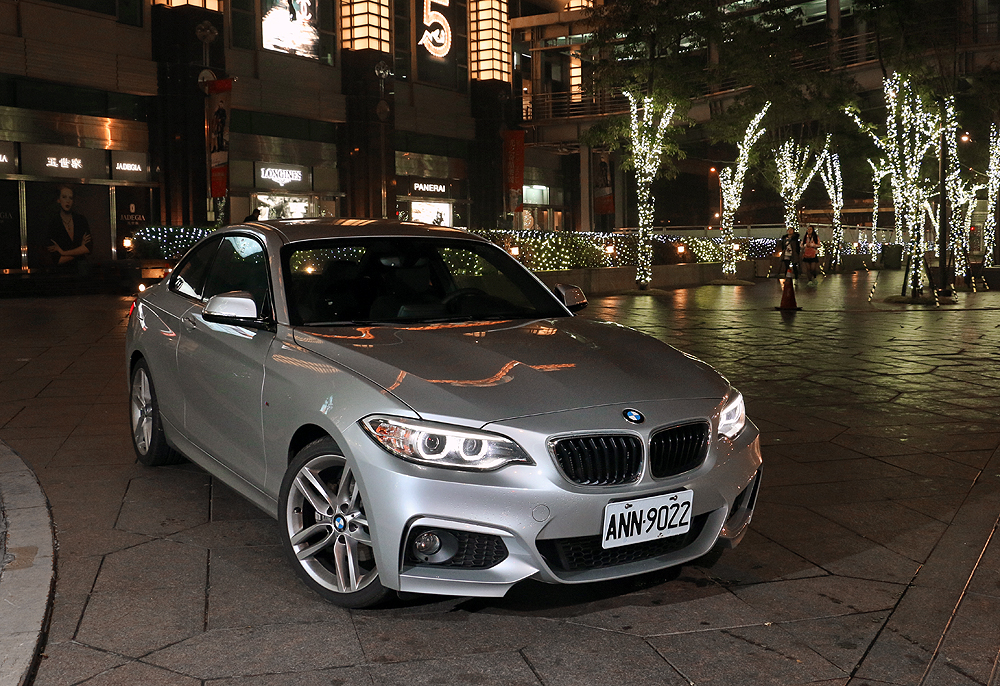 【說走就走】國王女孩聖誕getaway ×《BMW 220i Coupe》 【說走就走】國王女孩聖誕getaway ×《BMW 220i Coupe》