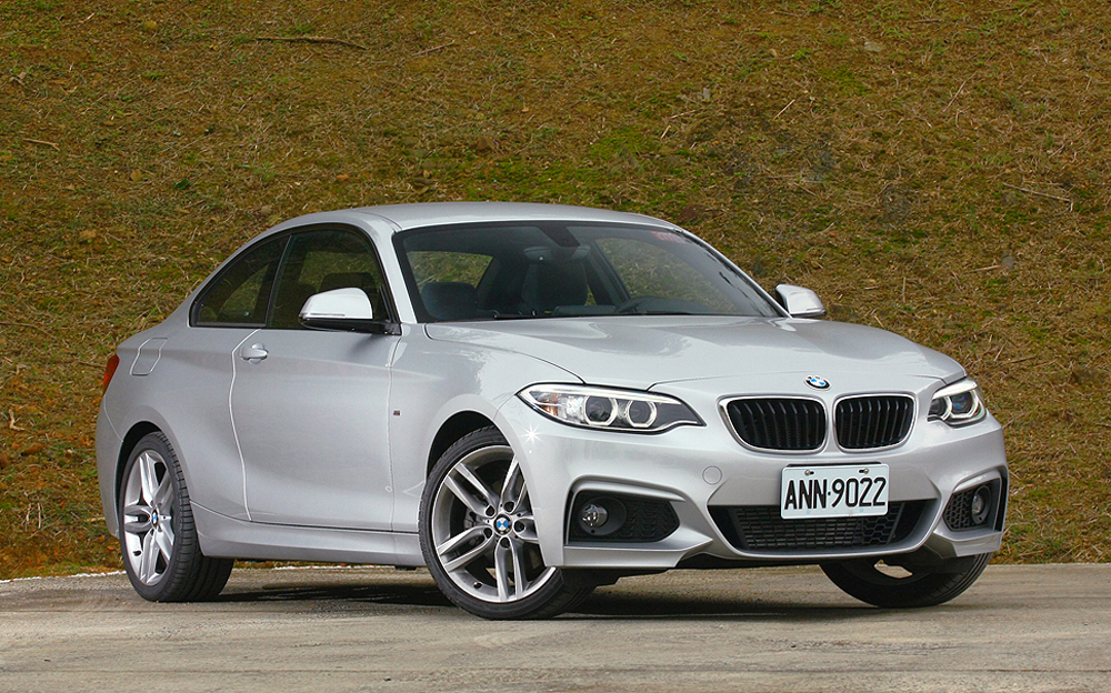 【說走就走】國王女孩聖誕getaway ×《BMW 220i Coupe》 【說走就走】國王女孩聖誕getaway ×《BMW 220i Coupe》