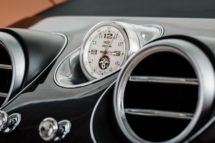 首輛《Bentley Bentayga》下線 預計2016年第二季抵臺開賣 首輛《Bentley Bentayga》下線 預計2016年第二季抵臺開賣